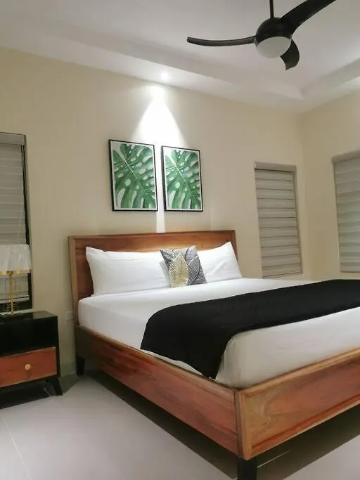 J'S Pyramid Point Vacation Stay Ocho Rios