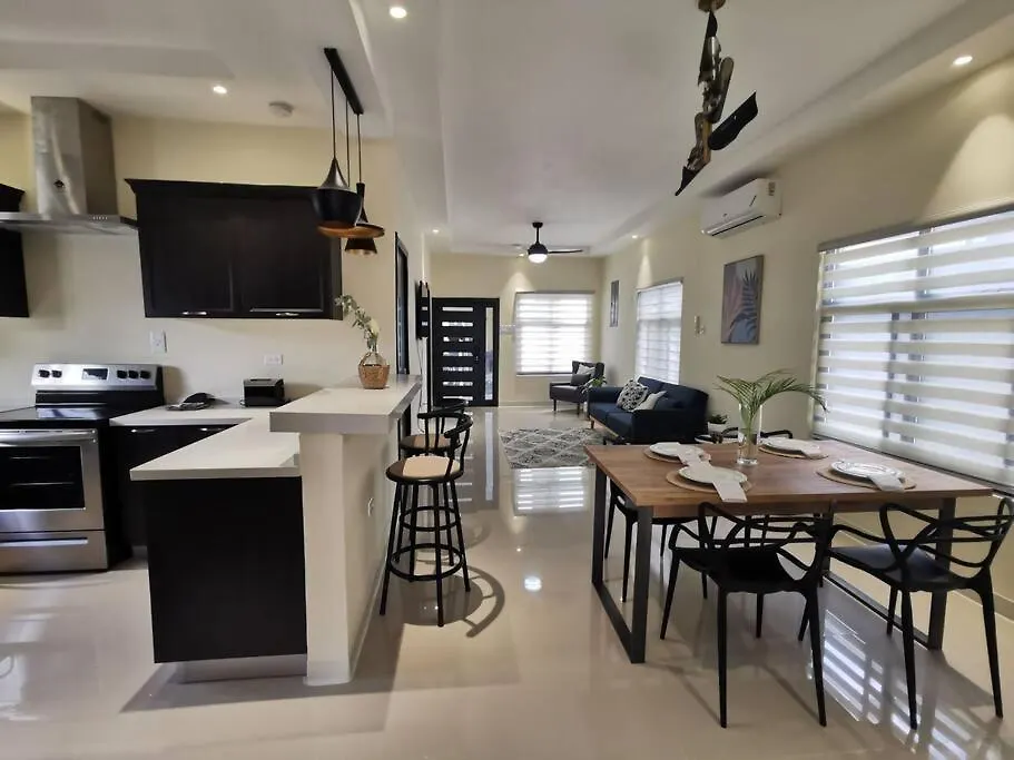 J'S Pyramid Point Vacation Stay Ocho Rios Holiday home