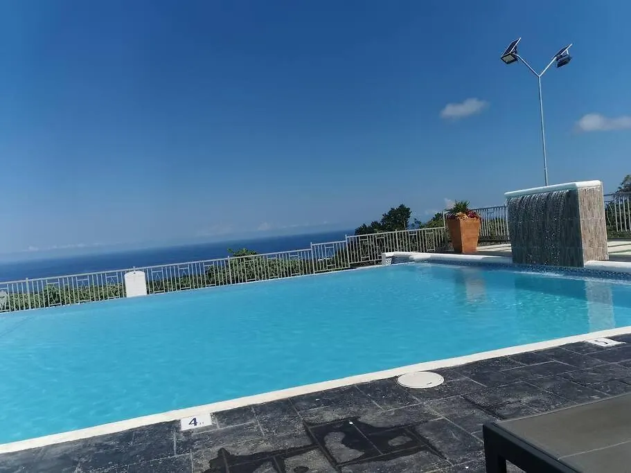J'S Pyramid Point Vacation Stay 오쵸 리오스 0*,
